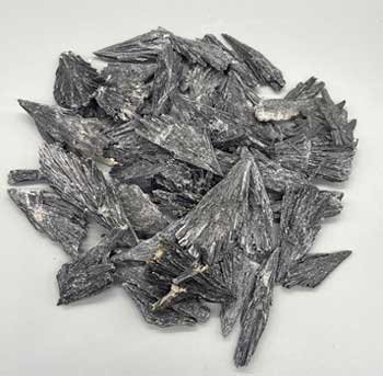1 lb Kyanite, Black untumbled stones (image for) 1 lb Kyanite, Black untumbled stones